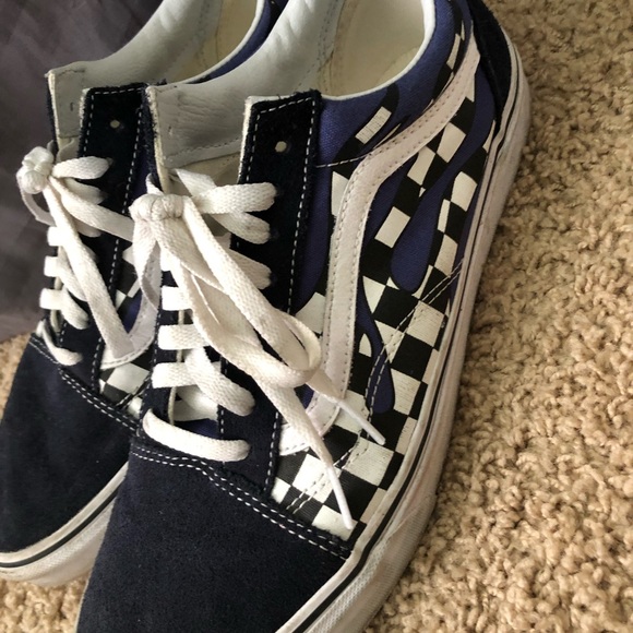 Vans - Picture 2 of 5